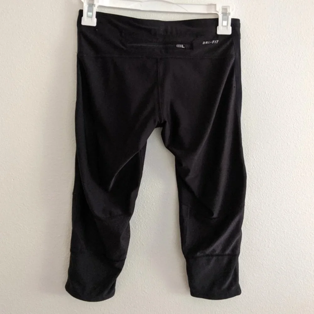 NWOT Nike Dri Fit Tech Capri Black Running Pant Women Size Extra Small